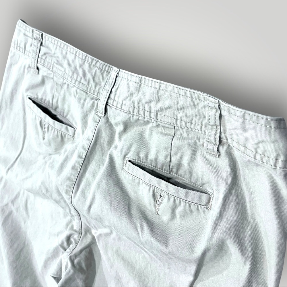 GAP Favorite Khaki Trousers - Picture 12 of 16